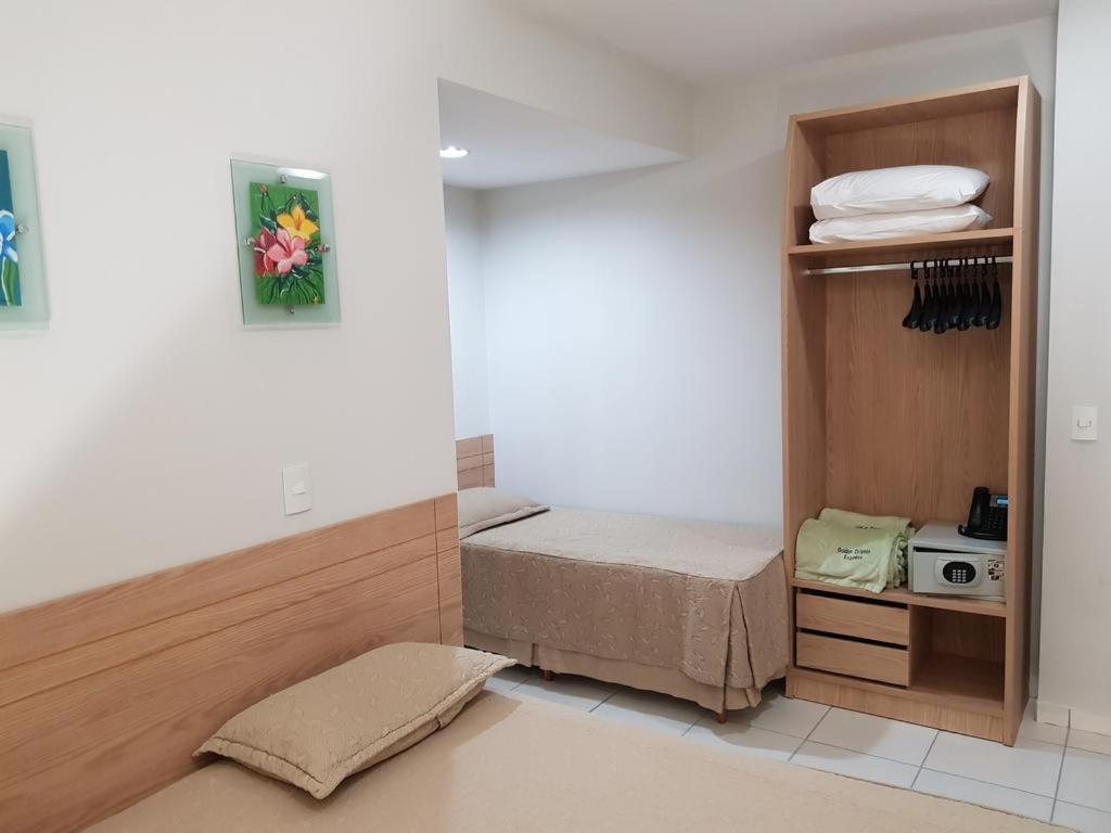 Hotel Golden Dolphin Com Cafe Da Manha! Piscinas 24H Калдас-Новас Екстер'єр фото