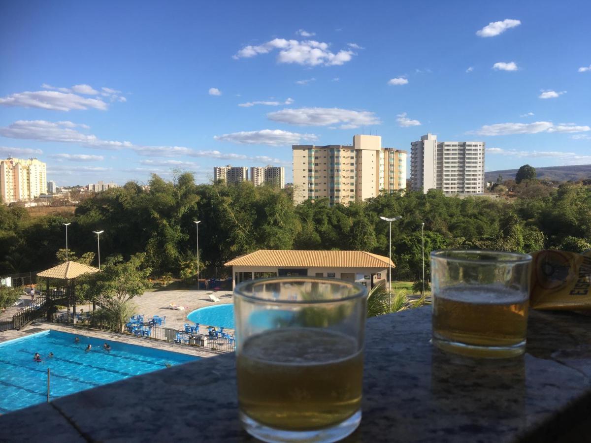 Hotel Golden Dolphin Com Cafe Da Manha! Piscinas 24H Калдас-Новас Екстер'єр фото